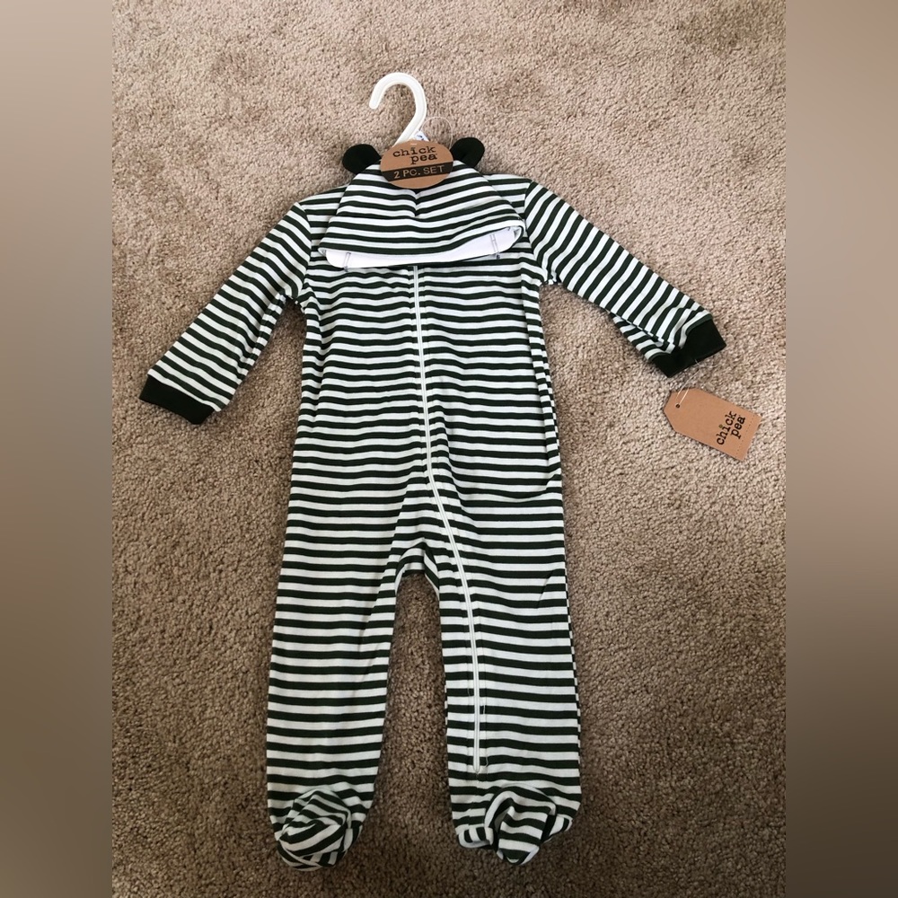 NET Chick Pea Footie Onesie with hat